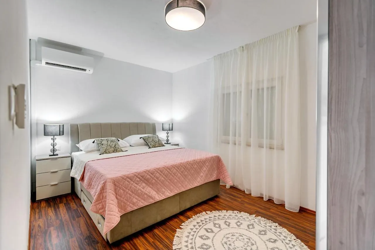 Villa Pacis 本科瓦茨