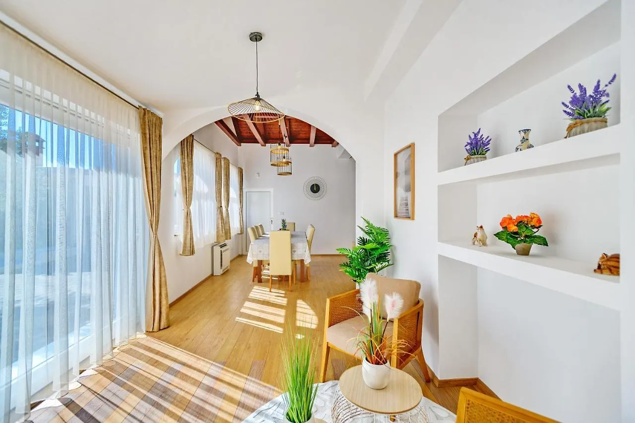 Villa Pacis 本科瓦茨
